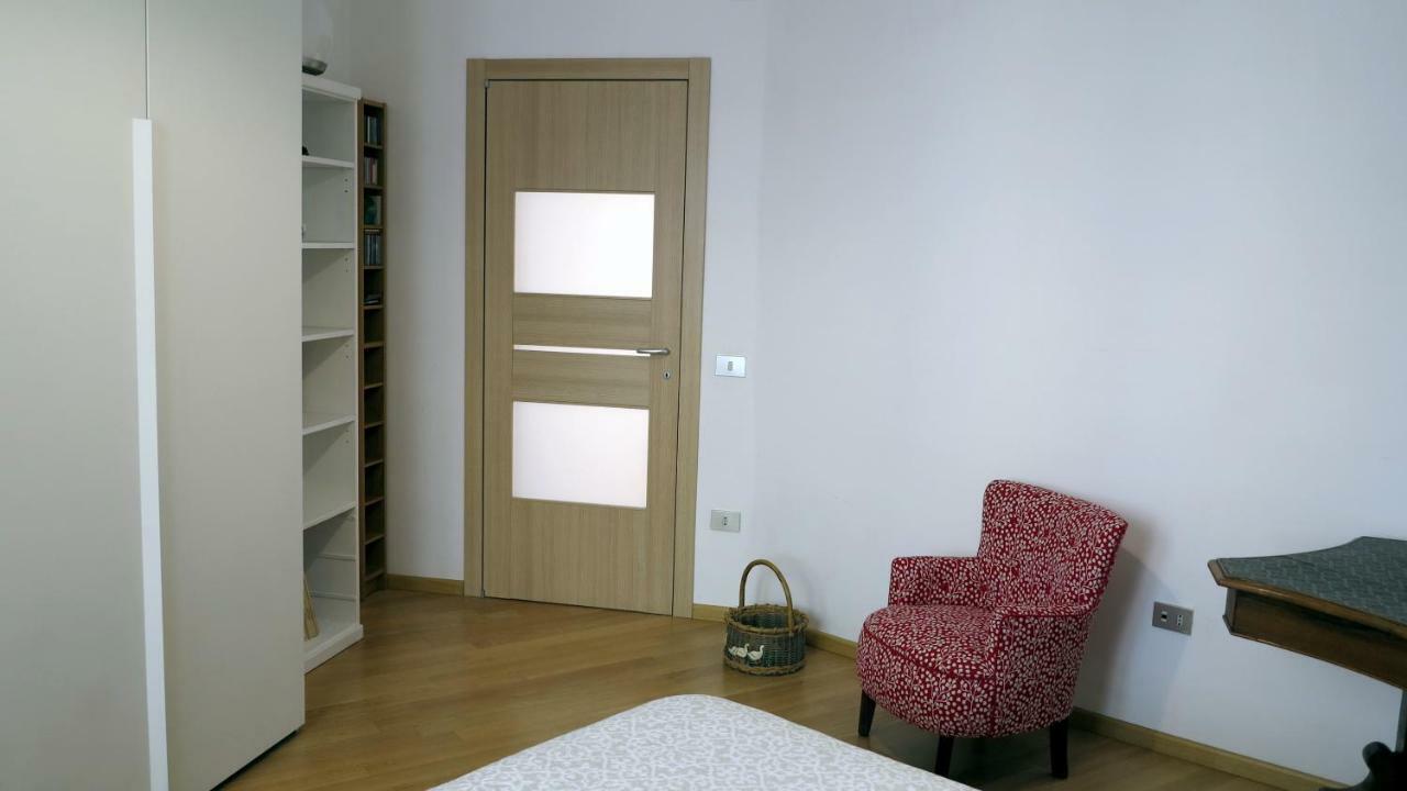 Spacious Panoramic Apartment - Half Way Center-Vomero District เนเปิลส์ ภายนอก รูปภาพ